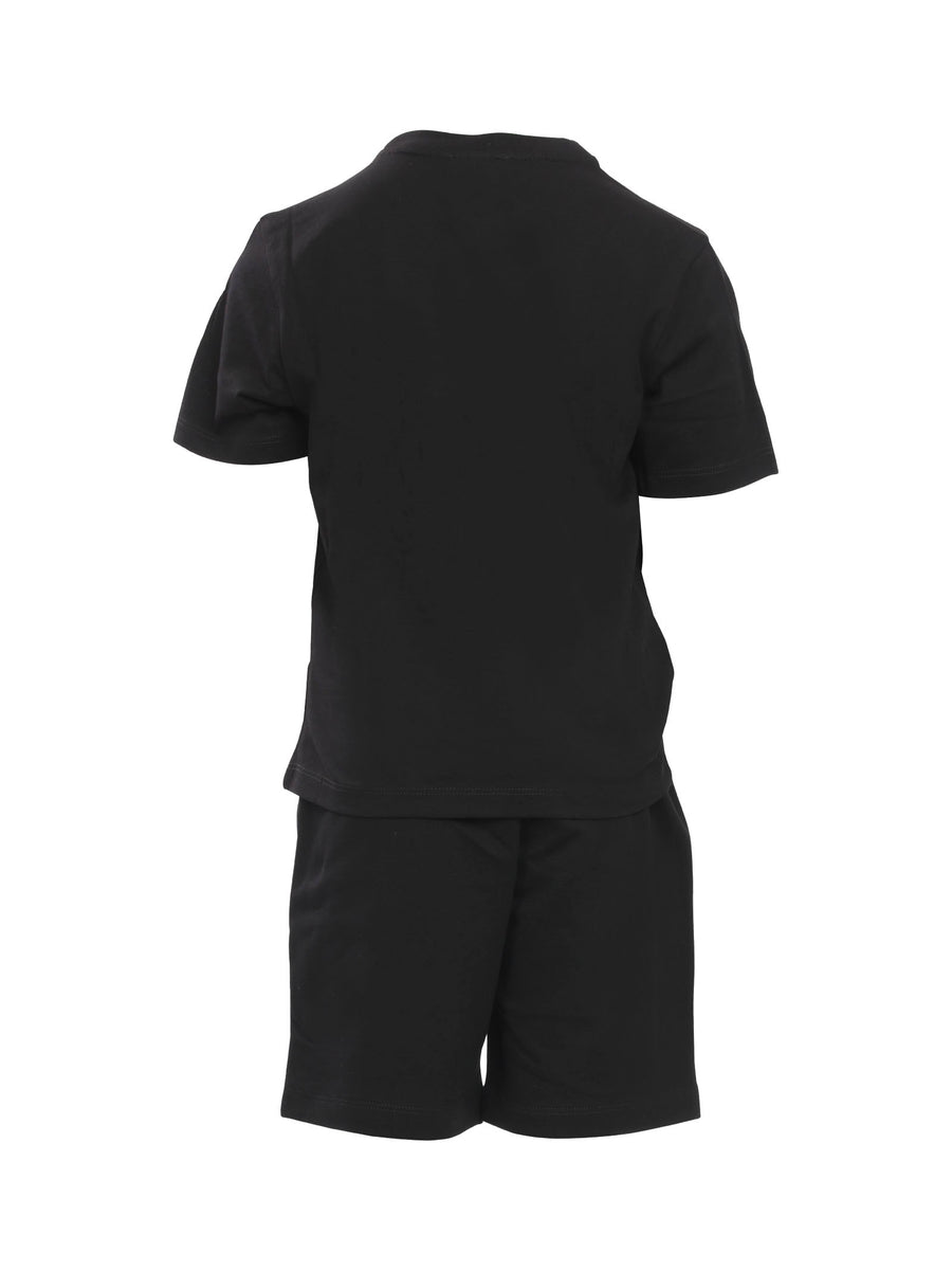 Completo nero t-shirt con logo frontale e shorts tuta