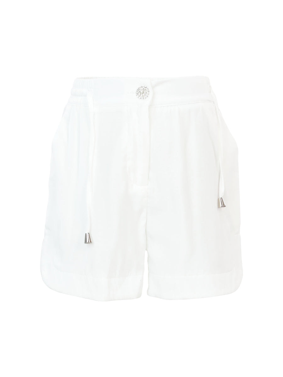 Shorts bianco latte con coulisse e bottone gioiello